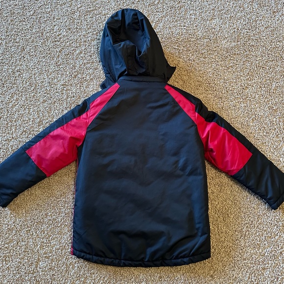 Boys HFX Coat with detachable hood; Red/Black; Size 8 - Picture 4 of 8
